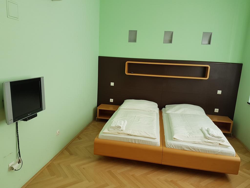 Penzion Branabeskyd Frýdlant nad Ostravicí エクステリア 写真
